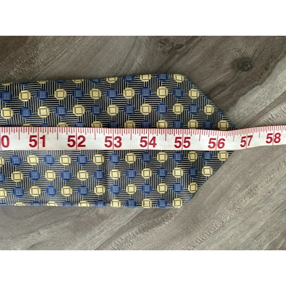 Tommy Hilfiger Mens Tie Green With Blue‎ 100% Silk Geometric Pattern Legth 57 in